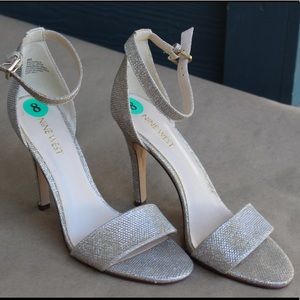 Nine West Gorgeous Gold Sandals sz 8